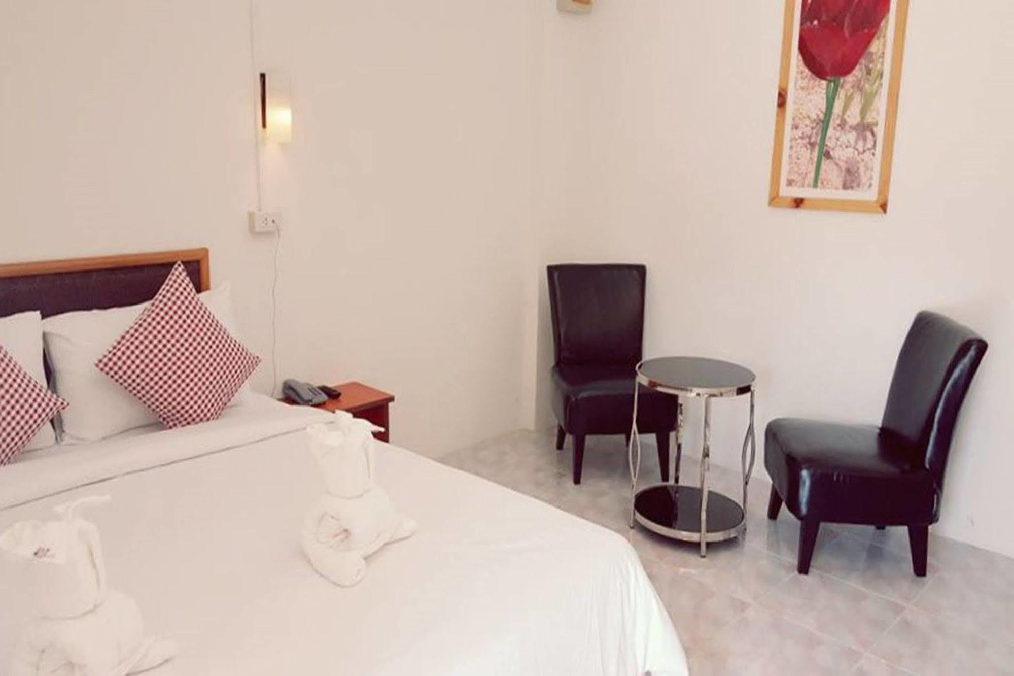 Hotel De Ratt Phuket Dış mekan fotoğraf