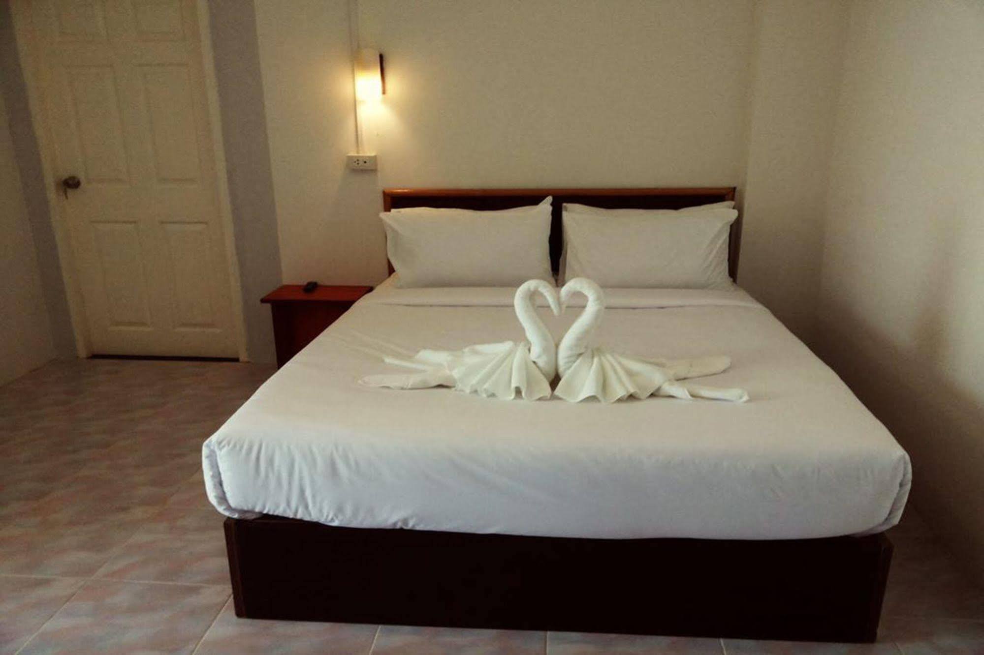 Hotel De Ratt Phuket Dış mekan fotoğraf
